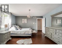 163 BOOK Road W - 21