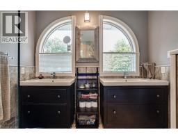 163 BOOK Road W - 28