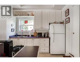 163 BOOK Road W - 32