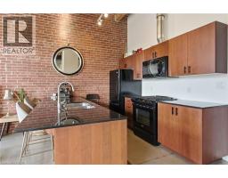 85 SPRUCE Street N UnitNo. 203 - 11