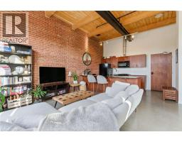 85 SPRUCE Street N UnitNo. 203 - 19