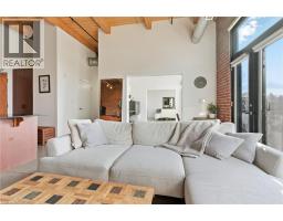 85 SPRUCE Street N UnitNo. 203 - 21
