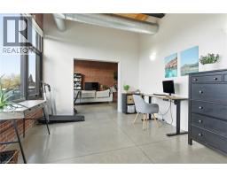 85 SPRUCE Street N UnitNo. 203 - 34