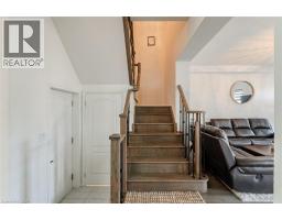 36 MUNRO CIRCLE - 14