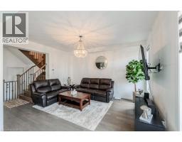 36 MUNRO CIRCLE - 15