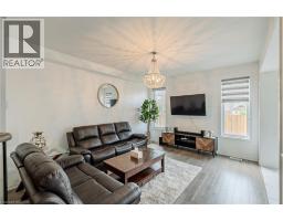 36 MUNRO CIRCLE - 16