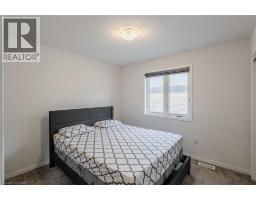 36 MUNRO CIRCLE - 27