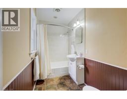 174 UNION Street E - 12