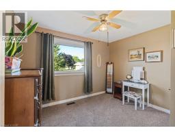 18 LAIDLAW Street - 20