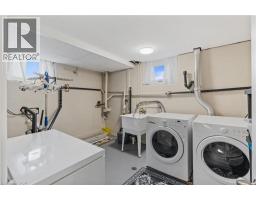 18 LAIDLAW Street - 31