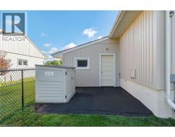 18 LAIDLAW Street - 33