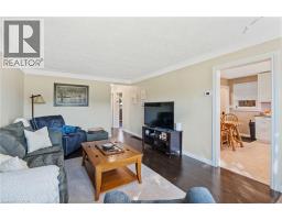 18 LAIDLAW Street - 7