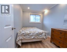 144 VICTORIA Street - 17