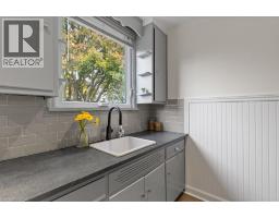 388 LANCASTER Street W - 21