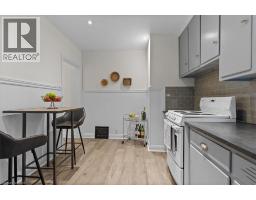 388 LANCASTER Street W - 22