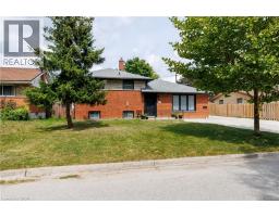 18 SILVERDALE Crescent - 3