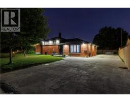 18 SILVERDALE Crescent - 33