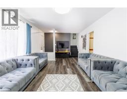 18 SILVERDALE Crescent - 8