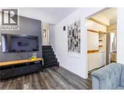 18 SILVERDALE Crescent - 9