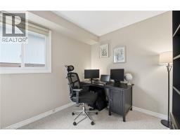 11 HILLBROOK Crescent - 13