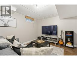 11 HILLBROOK Crescent - 14