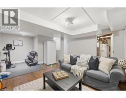 11 HILLBROOK Crescent - 15