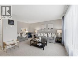 11 HILLBROOK Crescent - 3