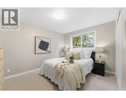 11 HILLBROOK Crescent - 9