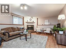 2 PEREGRINE Crescent - 26