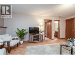 2 PEREGRINE Crescent - 28