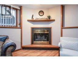 2 PEREGRINE Crescent - 31