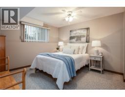 2 PEREGRINE Crescent - 33