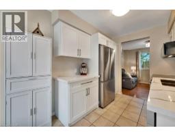 476 KINGSCOURT Drive UnitNo. 19 - 10