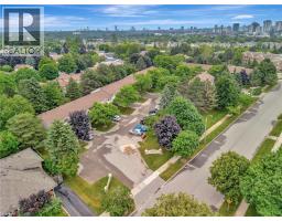 476 KINGSCOURT Drive UnitNo. 19 - 33