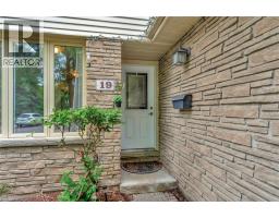 476 KINGSCOURT Drive UnitNo. 19 - 6