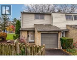 219 DEVERON Crescent - 2
