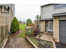 219 DEVERON Crescent - 3
