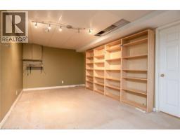 219 DEVERON Crescent - 37