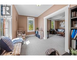 22 TOLHURST Avenue - 10