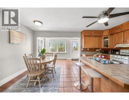 22 TOLHURST Avenue - 12