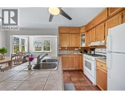 22 TOLHURST Avenue - 18