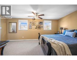 22 TOLHURST Avenue - 25