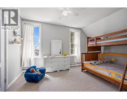 22 TOLHURST Avenue - 30