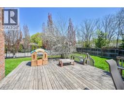 22 TOLHURST Avenue - 32