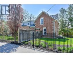 22 TOLHURST Avenue - 44