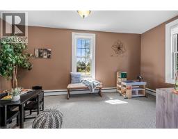 22 TOLHURST Avenue - 9