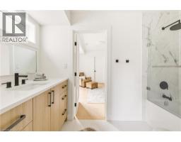 95 WILLIAM Street W - 21