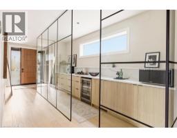 95 WILLIAM Street W - 6