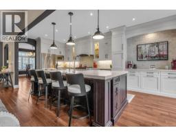 211 TERRACE WOOD Crescent - 11