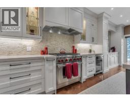 211 TERRACE WOOD Crescent - 12